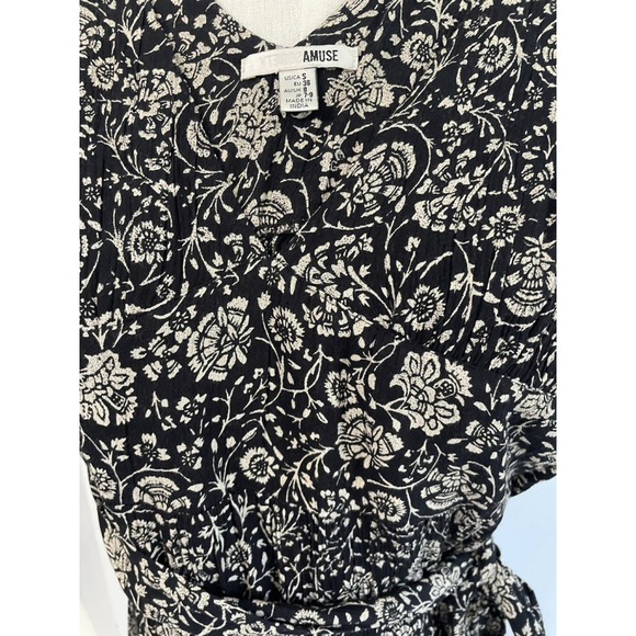 Amuse Society Black And Tan Floral Print Belted Crop Leg Jumpsuit Size Small EUC - Picture 4 of 9